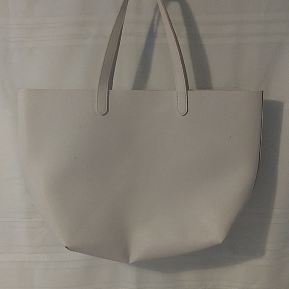 Chic and Sleek White Large Spring Tote Bag - Picture 4 of 10